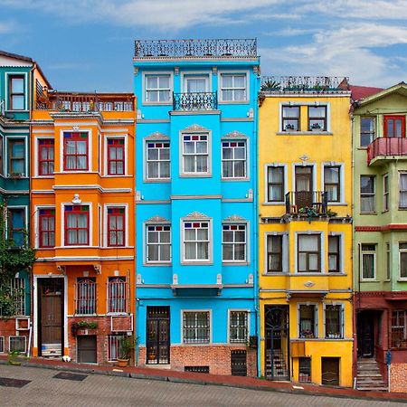 Istanbul Old City Colorful Houses Balat Petrion Hotel Exterior photo